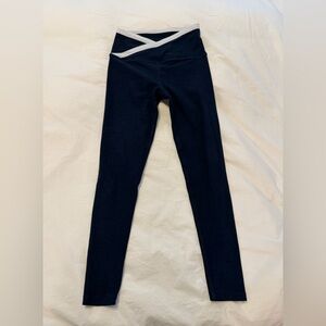 Beyond Yoga blue and White space dye crossover Leggings xs